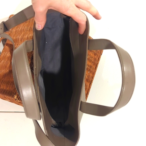 Vince Beige Grey Embossed Leather Crossbody Handbag Purse - Picture 7 of 15